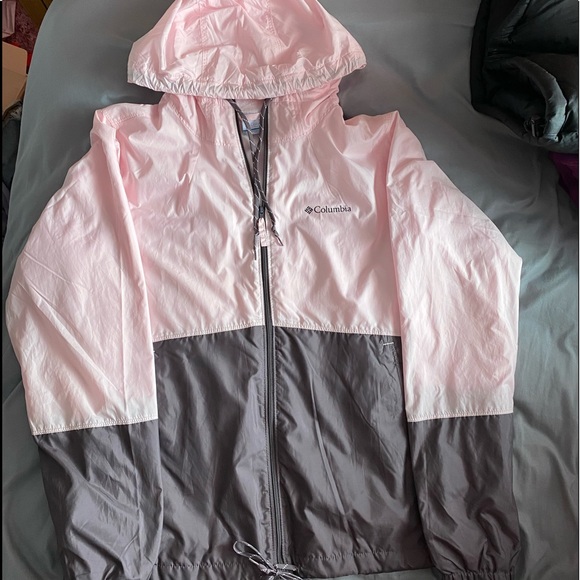 Columbia Jackets & Blazers - NWOT Columbia Wind Breaker